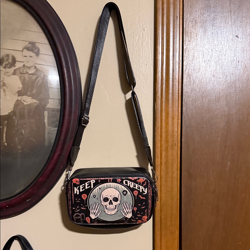 Black Skull Crossbody Bag